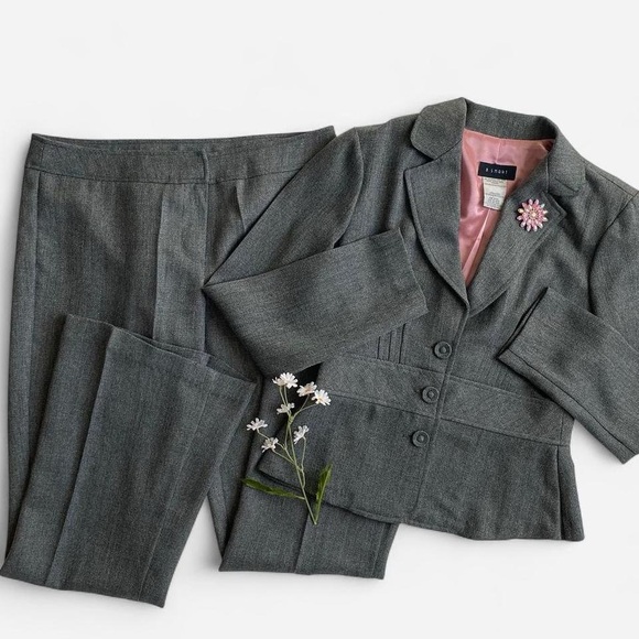 B. Smart Pants - Vintage Y2K B. Smart gray suit set